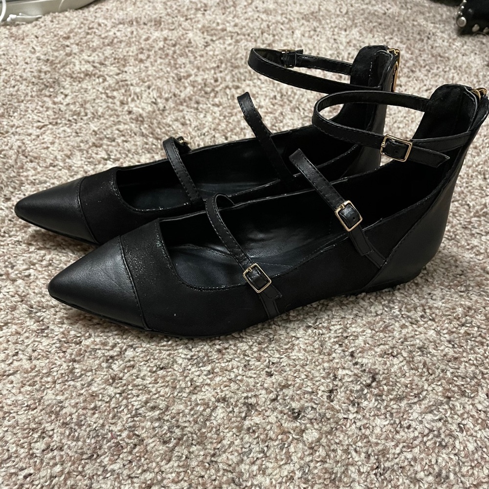 Isola flats.